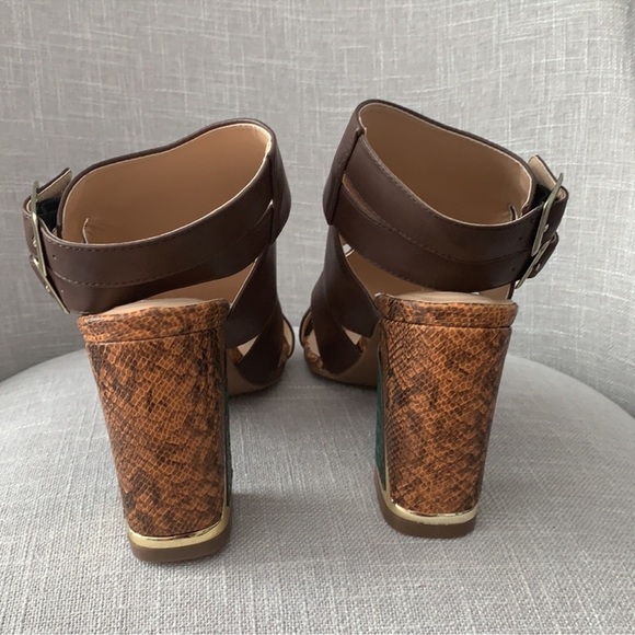 Mark Snake Embossed Ankle Booties Size 8 - Picture 3 of 6